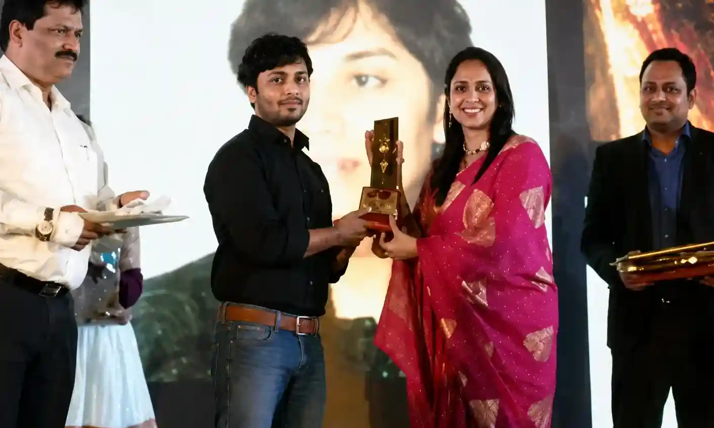 MDS gold medalist award ceremony